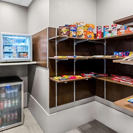 Best Western Plus Airdrie Gateway Экстерьер фото