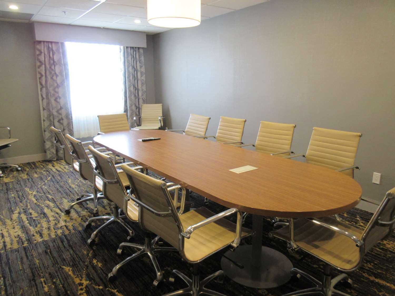 Best Western Plus Airdrie Gateway Экстерьер фото