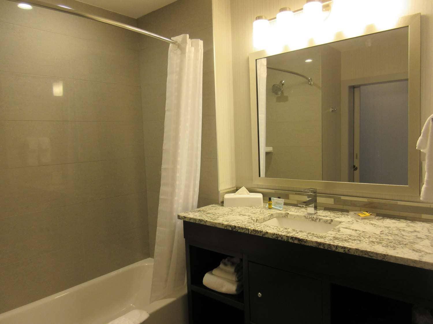 Best Western Plus Airdrie Gateway Экстерьер фото