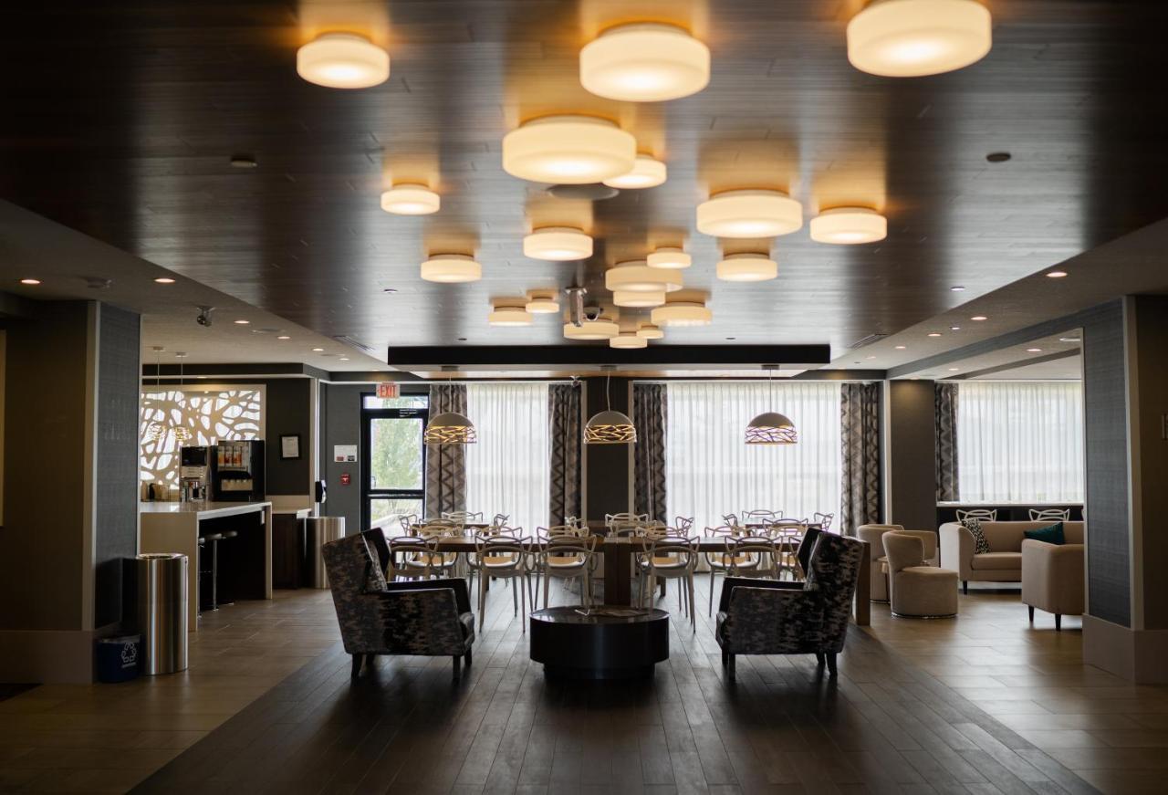 Best Western Plus Airdrie Gateway Экстерьер фото