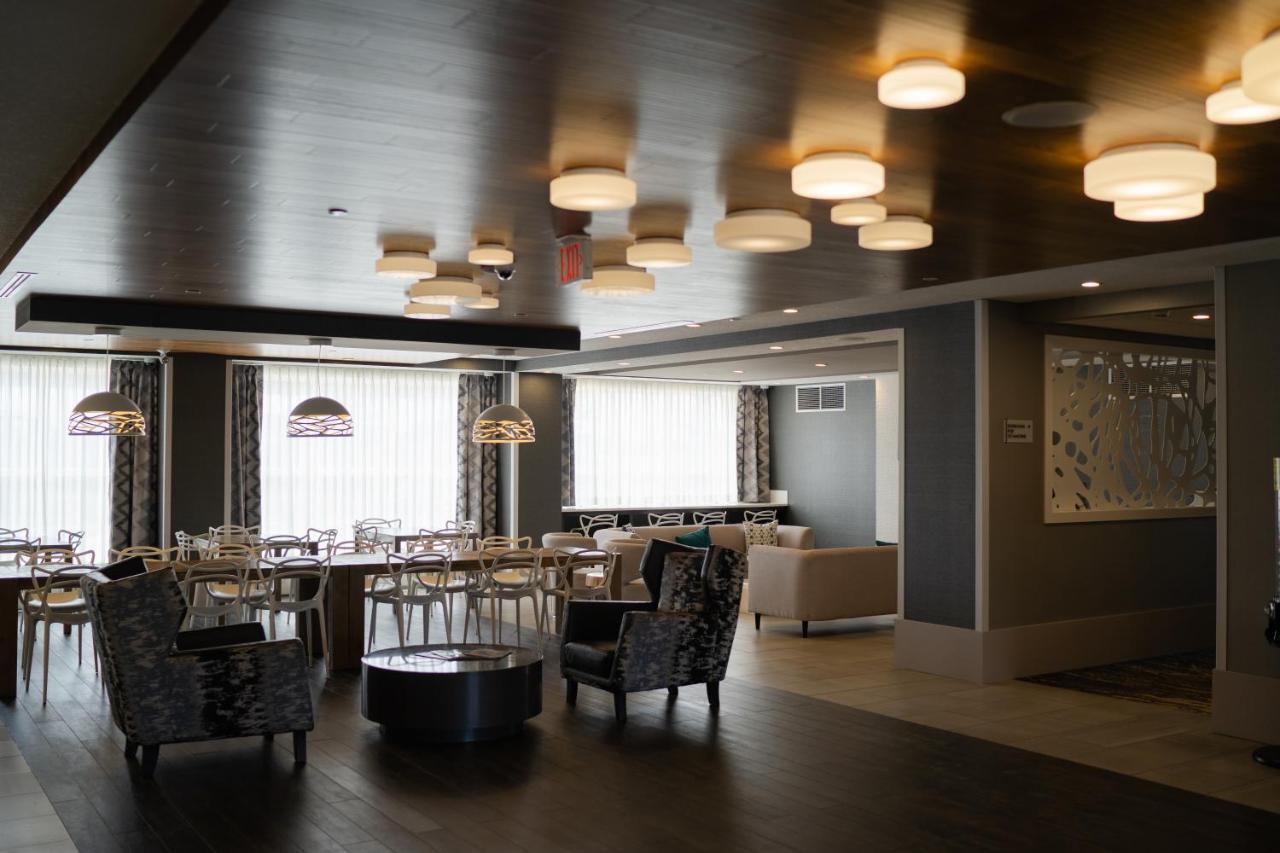 Best Western Plus Airdrie Gateway Экстерьер фото
