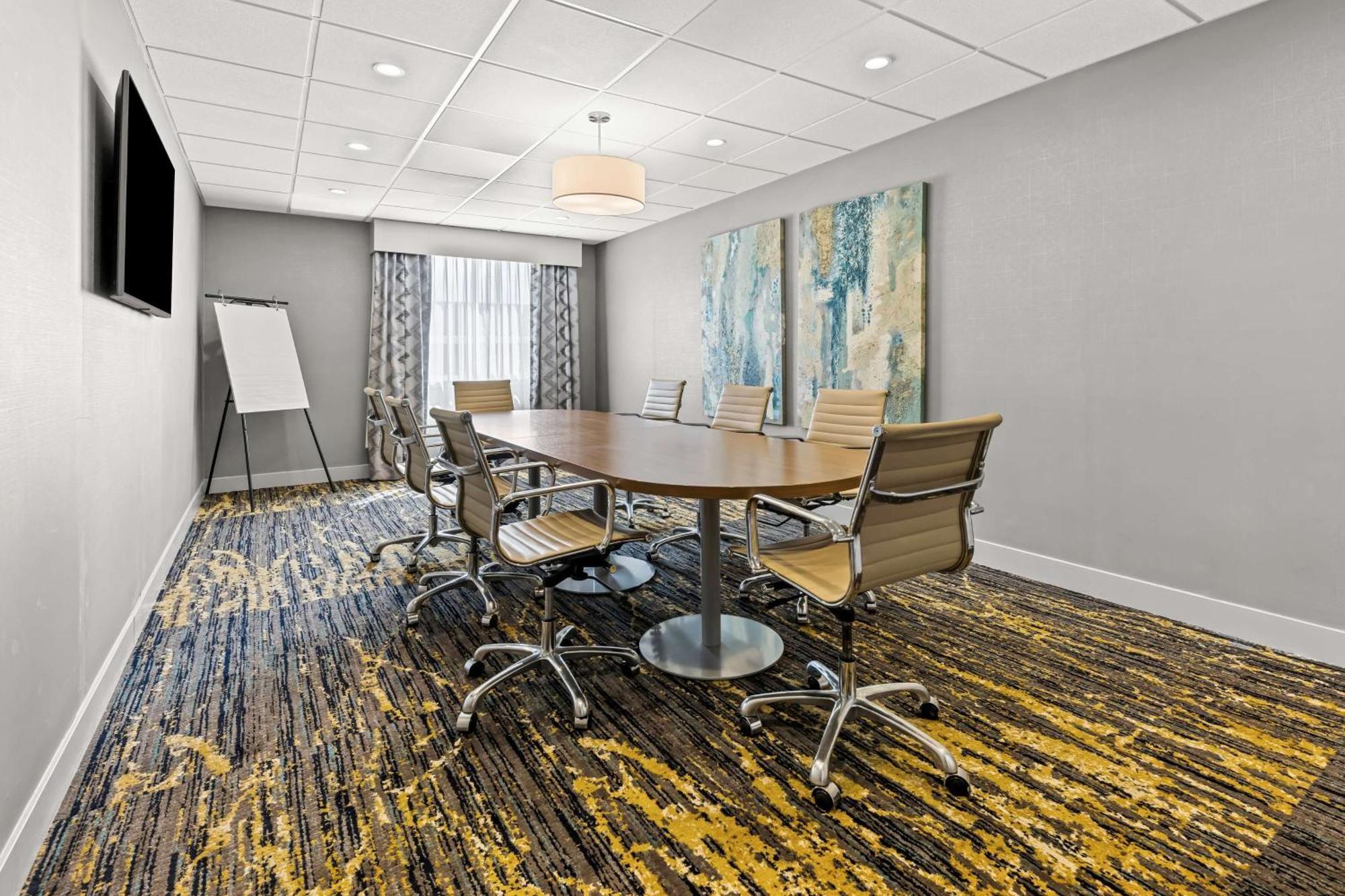 Best Western Plus Airdrie Gateway Экстерьер фото