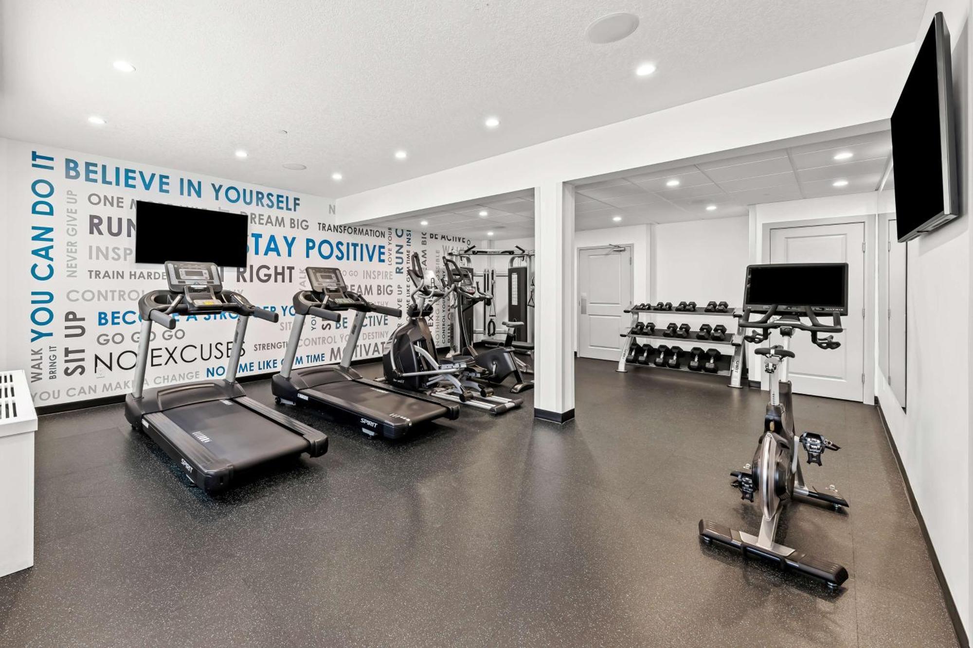 Best Western Plus Airdrie Gateway Экстерьер фото