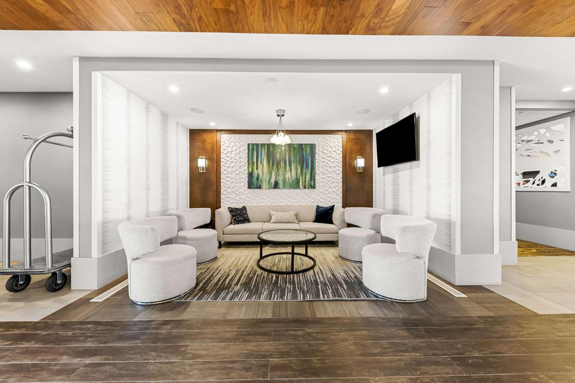 Best Western Plus Airdrie Gateway Экстерьер фото