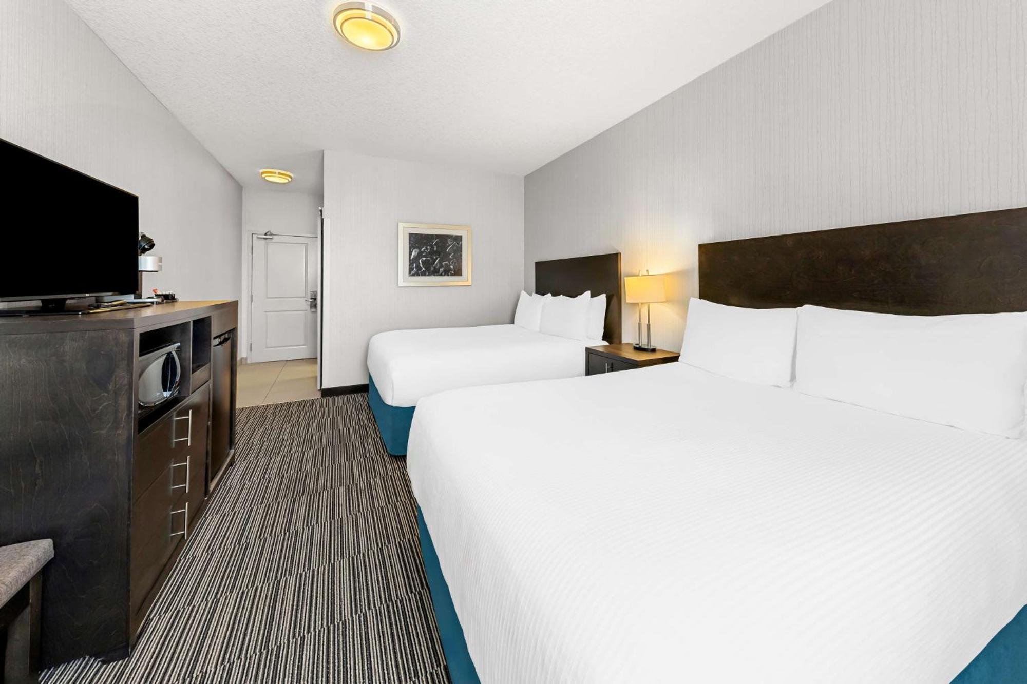Best Western Plus Airdrie Gateway Экстерьер фото