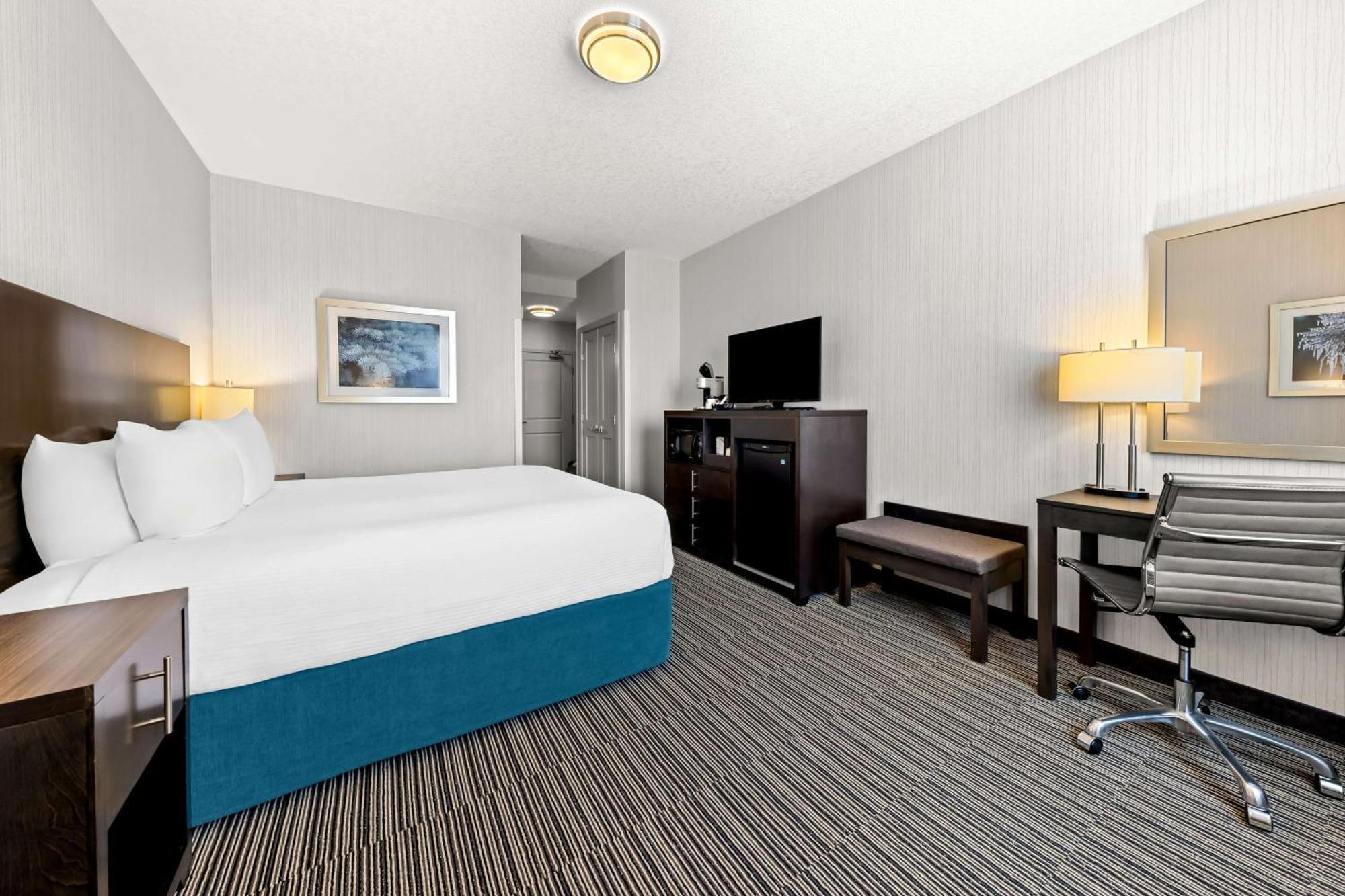 Best Western Plus Airdrie Gateway Экстерьер фото