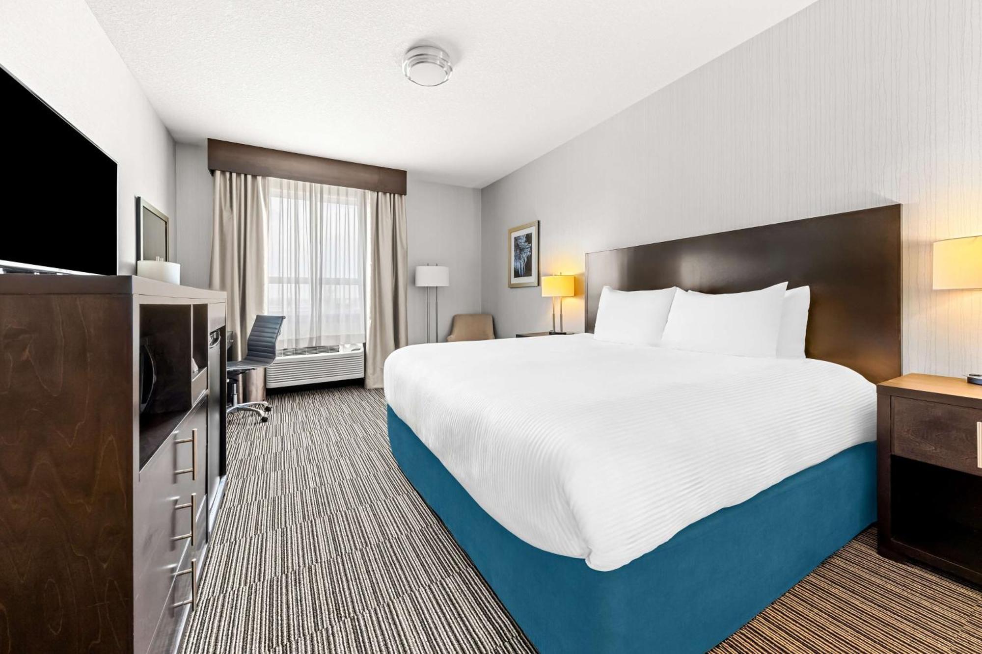 Best Western Plus Airdrie Gateway Экстерьер фото